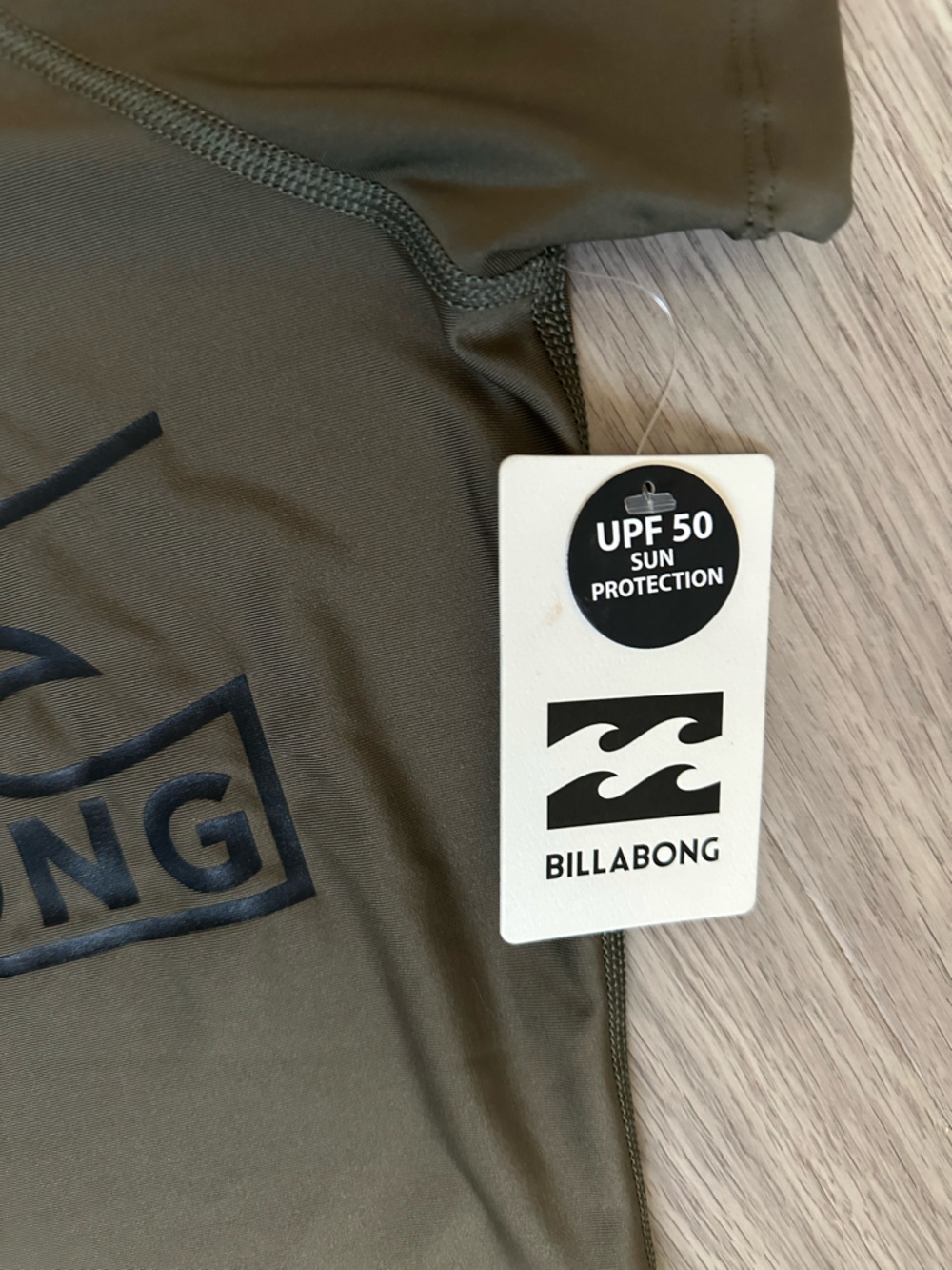 Women’s Billabong Olive Green Rash Guard UPF 50 with Black Logo - Picture 4 of 6